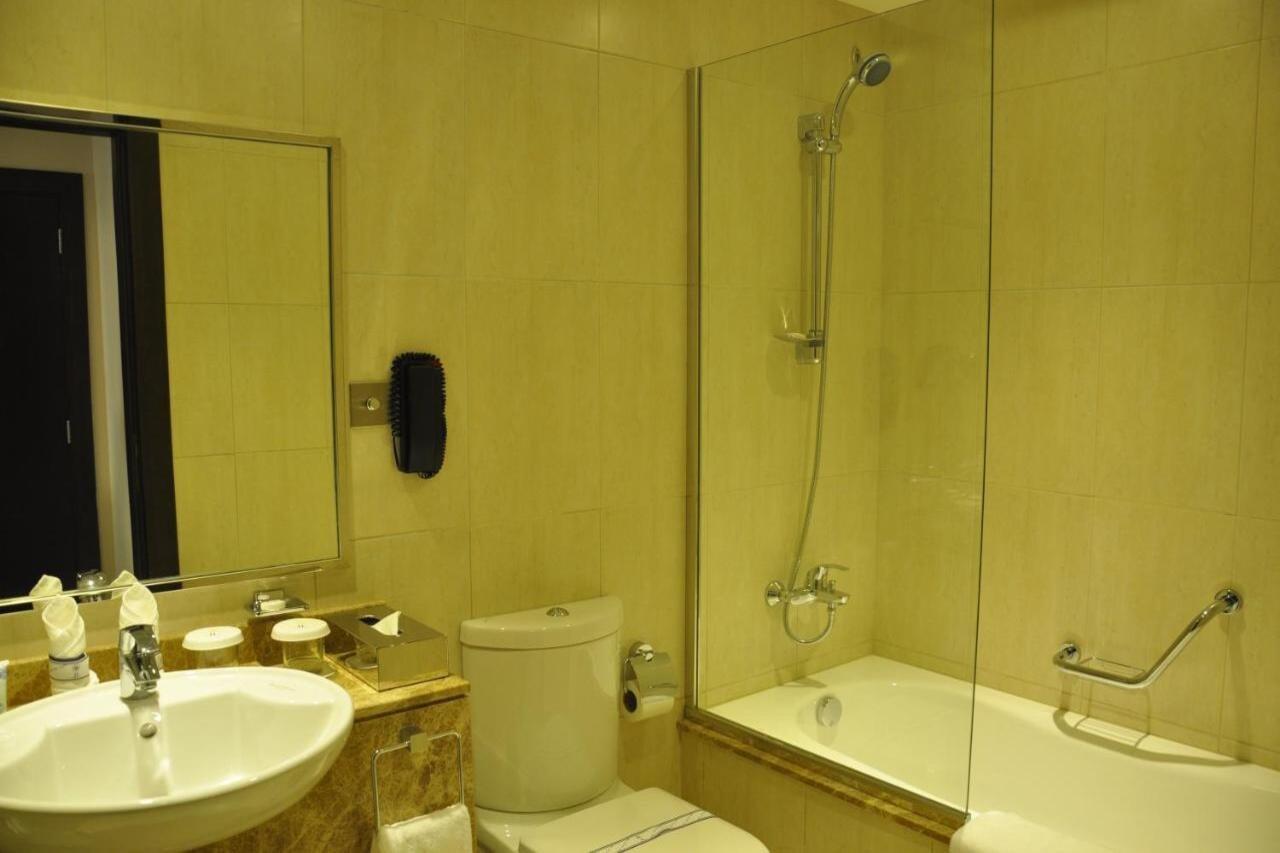 Lavender Hotel Al Nahda Дубай Екстериор снимка