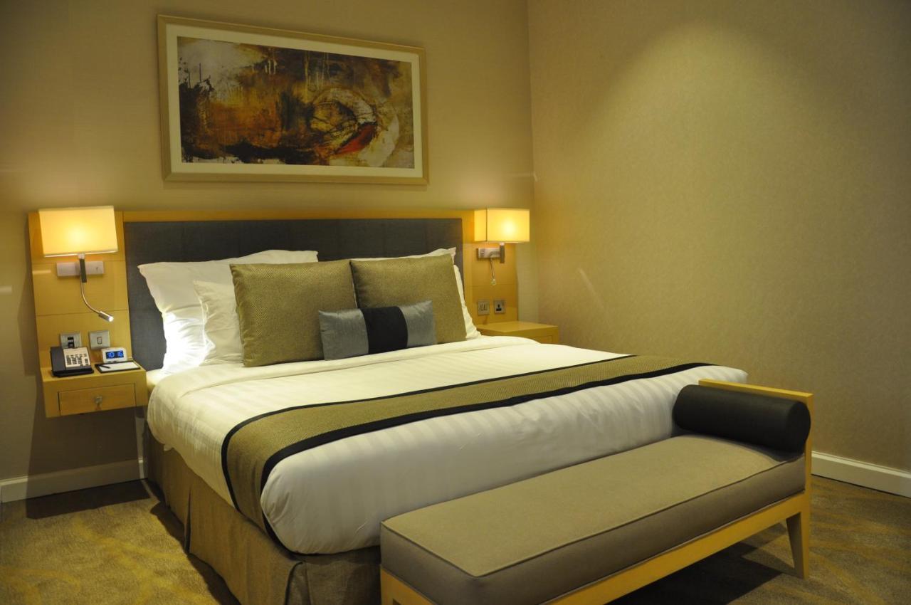 Lavender Hotel Al Nahda Дубай Екстериор снимка