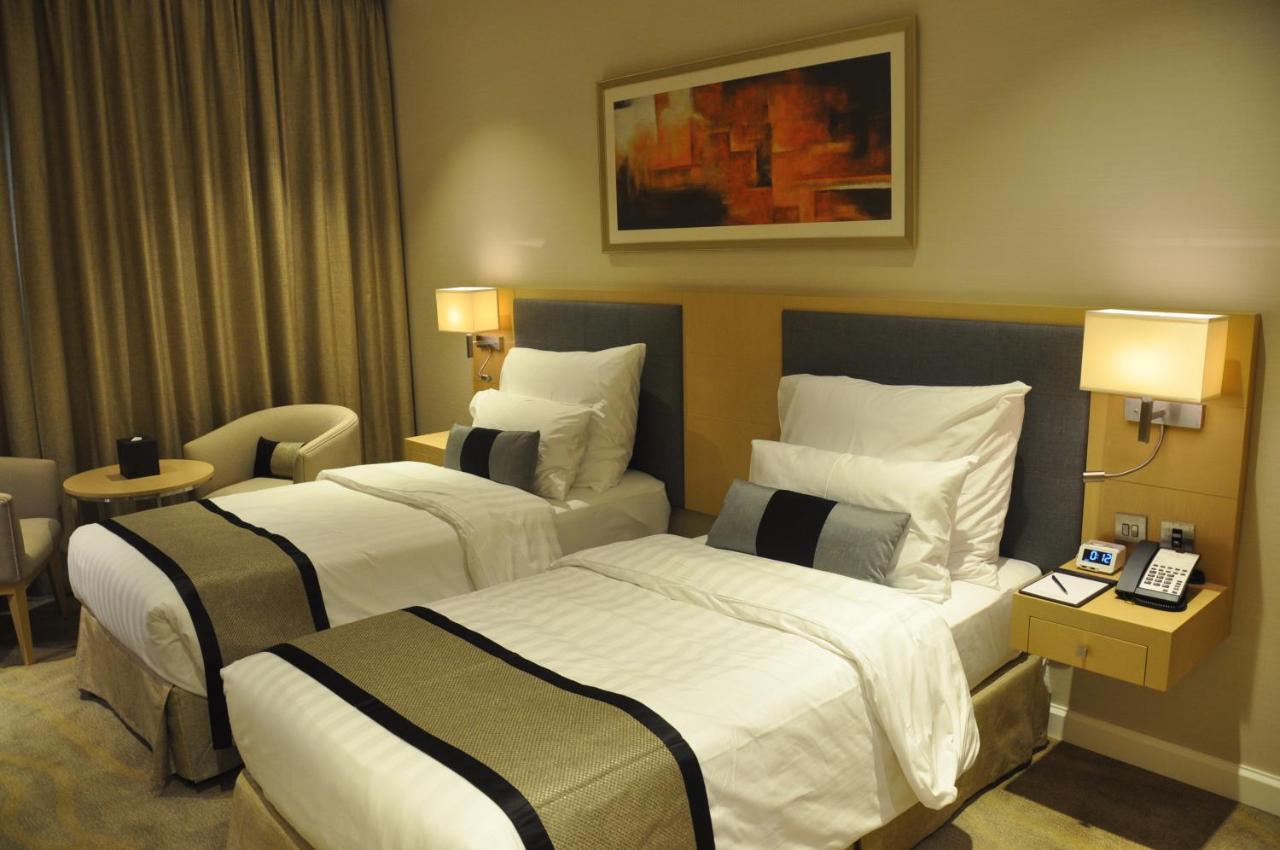 Lavender Hotel Al Nahda Дубай Екстериор снимка