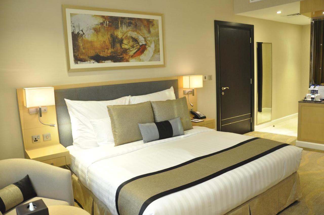 Lavender Hotel Al Nahda Дубай Екстериор снимка
