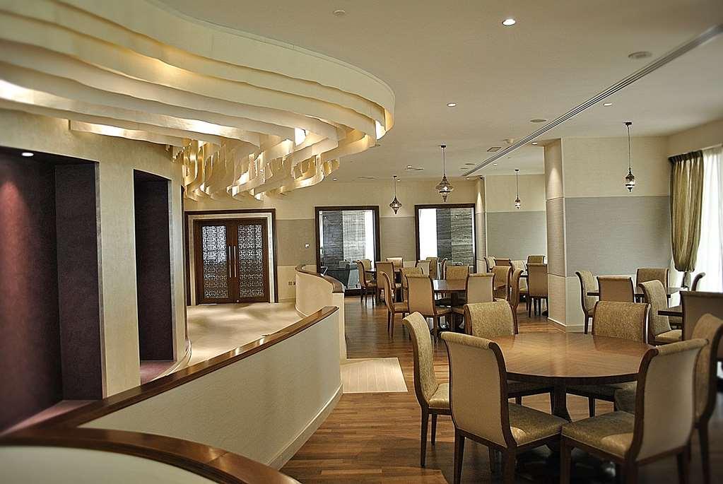 Lavender Hotel Al Nahda Дубай Ресторант снимка